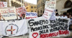 proteste medici in italia